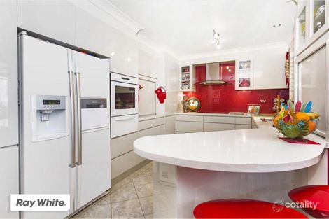 Property photo of 16 Flinders Avenue Kiama Downs NSW 2533