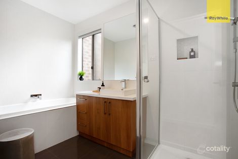 Property photo of 5 Tasman Court Taylors Hill VIC 3037