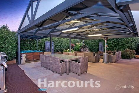 Property photo of 11 Scarlet Crescent Pakenham VIC 3810
