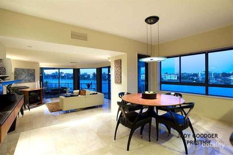 Property photo of 47/78 Cairns Street Kangaroo Point QLD 4169