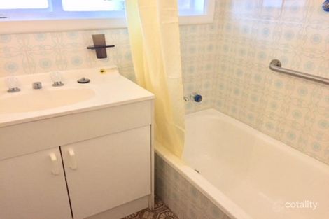 Property photo of 33 Carter Avenue Werribee VIC 3030