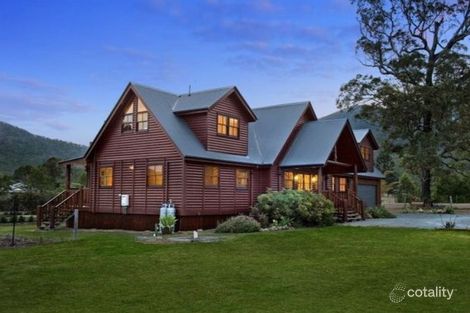 Property photo of 4 Horseshoe Court Samsonvale QLD 4520