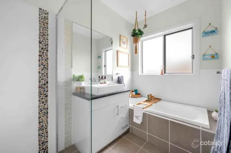 Property photo of 39 Halloran Street Vincentia NSW 2540