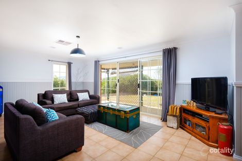 Property photo of 3 Haldon Court Wodonga VIC 3690