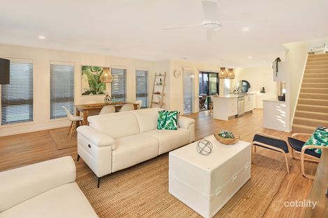 Property photo of 2/8 Hans Boysen Drive Mudjimba QLD 4564