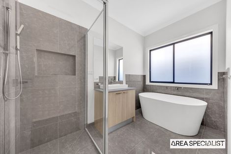Property photo of 48 Uplands Crescent Melton South VIC 3338