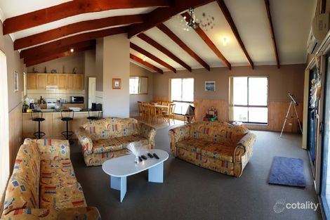 Property photo of 2 Happy Valley Drive Sunset Strip VIC 3922