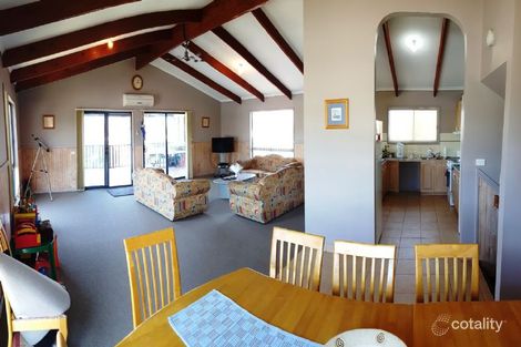 Property photo of 2 Happy Valley Drive Sunset Strip VIC 3922