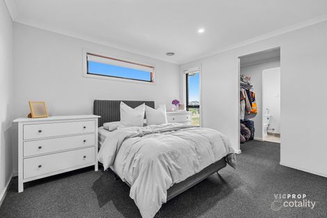 Property photo of 1 Driver Street Werribee VIC 3030
