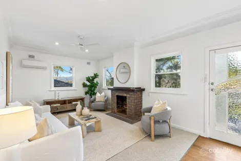 8 Kinarra Ave, Wyoming, NSW 2250