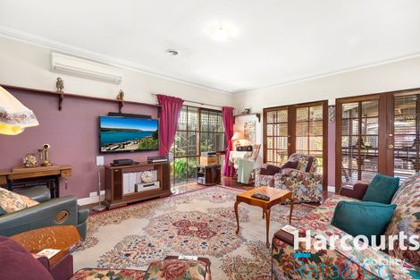Property photo of 19 Island Place Mill Park VIC 3082