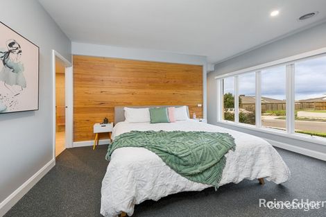 Property photo of 13 Friesian Drive Sunbury VIC 3429