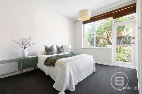 Property photo of 4/45 Ormond Esplanade Elwood VIC 3184