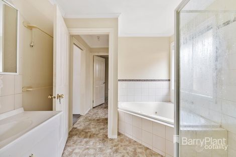 Property photo of 2 Sandringham Street Wantirna VIC 3152