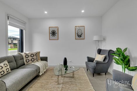 Property photo of 36 Dover Street Truganina VIC 3029