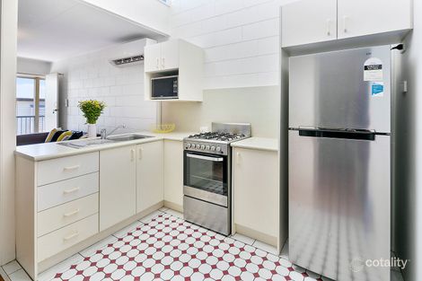 Property photo of 2/110 McIlwraith Avenue Norman Park QLD 4170
