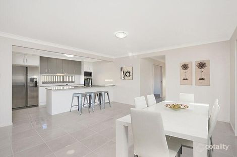 Property photo of 2 Selwyn Close Victoria Point QLD 4165