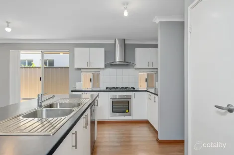 Property photo of 13 Macmillan Boulevard Canning Vale WA 6155