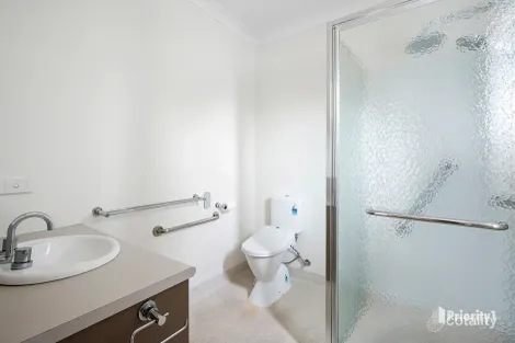 Property photo of 8 Wallaby Avenue Kangaroo Flat VIC 3555
