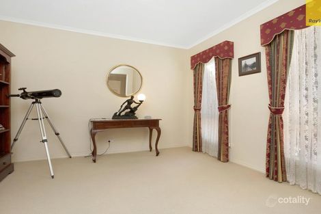 Property photo of 3 Bramshaw Crescent Hillside VIC 3037