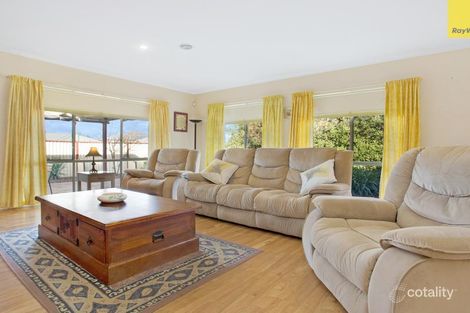 Property photo of 3 Bramshaw Crescent Hillside VIC 3037