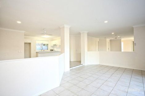 Property photo of 16 Derwent Place Riverhills QLD 4074