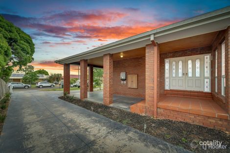 Property photo of 1/50 Wynarka Drive Hoppers Crossing VIC 3029