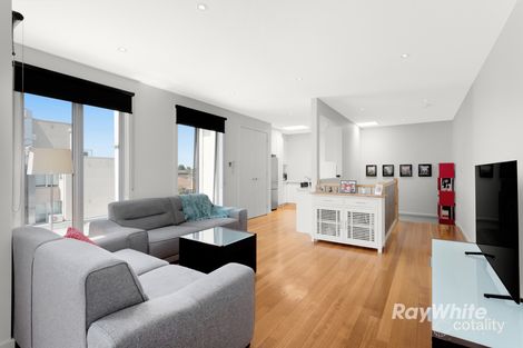 Property photo of 2/625 Centre Road Bentleigh East VIC 3165