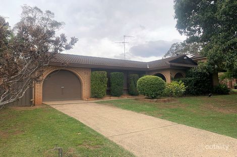33 Dandenong Cres, Ruse, NSW 2560