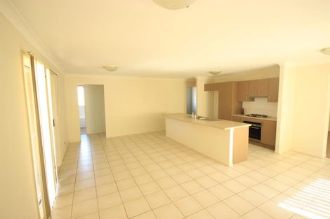 Property photo of 8 Ridgemont Avenue Cameron Park NSW 2285