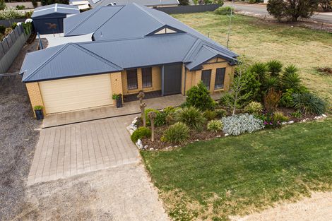 Property photo of 4 Dennis Road Auburn SA 5451