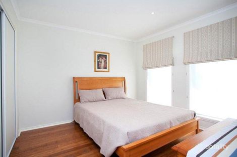 Property photo of 39 Tiffany Crescent Roxburgh Park VIC 3064