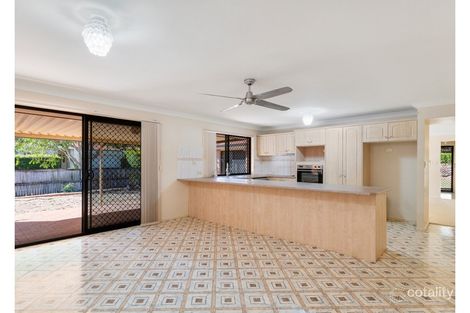 Property photo of 1 Kettleton Close Bridgeman Downs QLD 4035