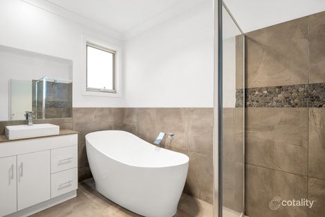 Property photo of 23 Giles Drive Bannockburn VIC 3331