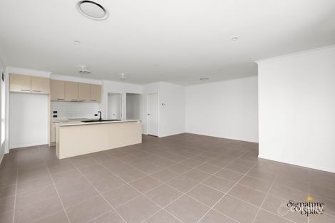 Property photo of 30 Pinnacles Street Yarrabilba QLD 4207