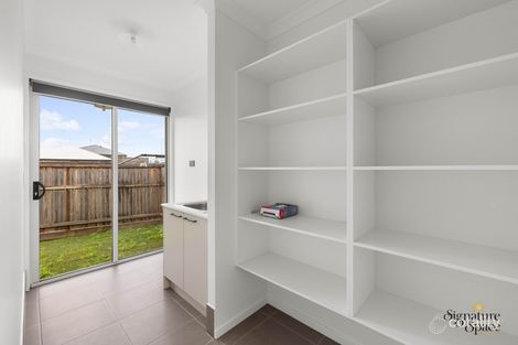 Property photo of 30 Pinnacles Street Yarrabilba QLD 4207