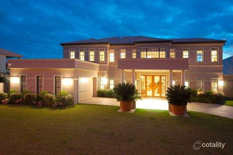 105 Edinburgh Rd, Benowa, QLD 4217