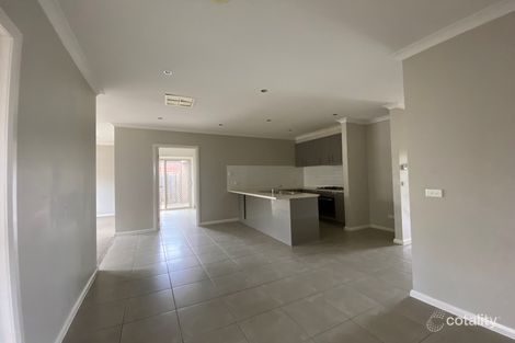 Property photo of 27 Tyler Crescent Tarneit VIC 3029