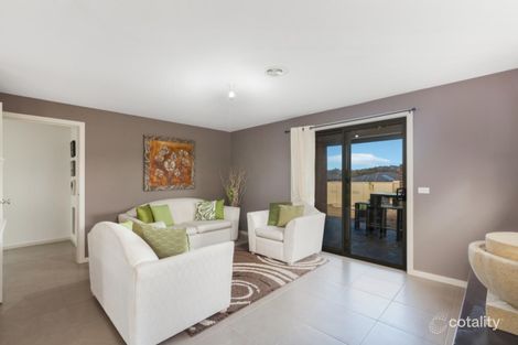 Property photo of 3 Furnari Close Broadford VIC 3658