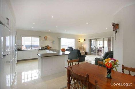 Property photo of 69 Skyline Way Berwick VIC 3806