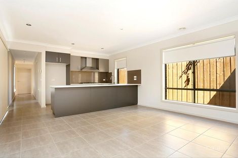Property photo of 2/41A Raglan Street Darley VIC 3340