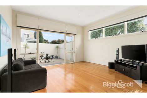 Property photo of 17 Bridge Street Port Melbourne VIC 3207