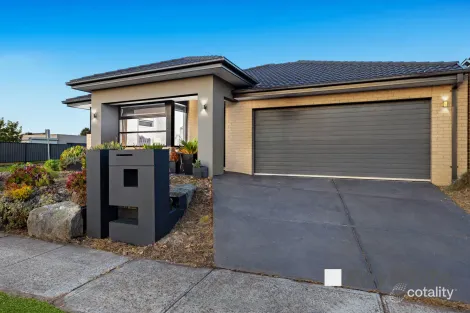 Property photo of 19 Calabrese Circuit Clyde North VIC 3978