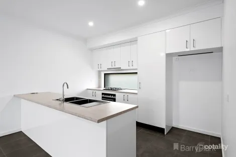 Property photo of 76 Station Street Pakenham VIC 3810