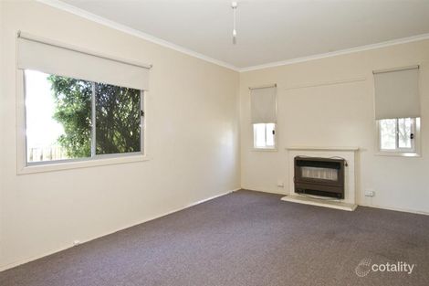 Property photo of 8 Wordsworth Avenue Heidelberg Heights VIC 3081