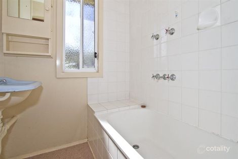 Property photo of 8 Wordsworth Avenue Heidelberg Heights VIC 3081