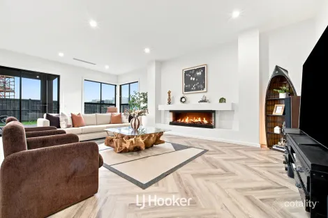 Property photo of 57 Bausch Street Berwick VIC 3806