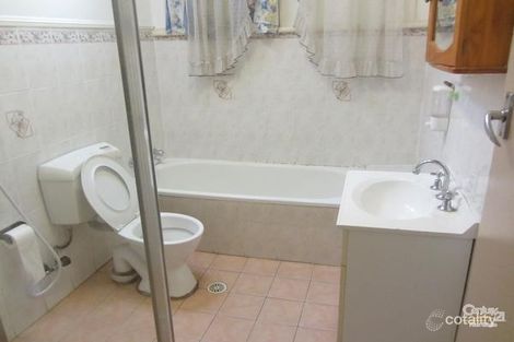 Property photo of 22 Barlow Crescent Canley Heights NSW 2166