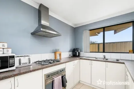 Property photo of 4/25 Abbey Road Armadale WA 6112