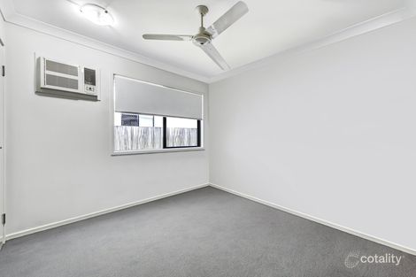 Property photo of 23 Whitehaven Way Mount Low QLD 4818
